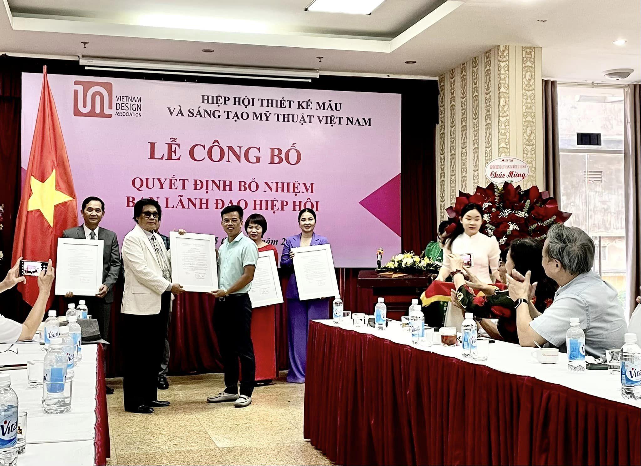Viện trưởng Phạm Xuân Hải giữ chức vụ Phó Chủ tịch Hiệp hội Thiết kế mẫu và Sáng tạo Mỹ thuật Việt Nam
